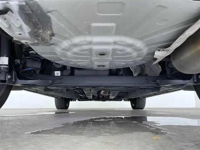 日産 キックス X ツートーンインテリアED 大分県 2022(令4)年 3万km ブリリアントホワイトパール 純正メモリナビ/(CD/DVD/BT/フルセグTV)/全方位カメラ/バックカメラ/レザーシート/シートヒーター/スマートキー/プッシュスタート/ETC/電格ミラー/ウィンカーミラー/オートライト/フォグランプ/LEDヘッドライト/ヘッドライトレベライザー/デジタルインナーミラー/レーダークルーズコントロール/革巻きステアリング/ステアリングスイッチ/ステアリングヒーター/ドライブレコーダー/純正17インチアルミホイール/ルーフレール/トノカバー /ドアバイザー/フロアマット