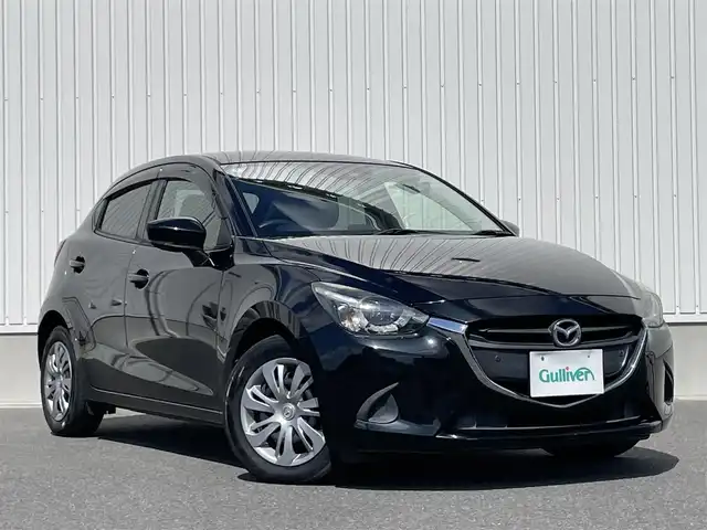 マツダ デミオ 13S 群馬県 2018(平30)年 7.6万km ジェットブラックマイカ ワンオーナー/マツダコネクトナビ/　CD/DVD/BTオーディオ/SD/USB/AUX/フルセグTV/衝突被害軽減ブレーキ/レーンキープアシストシステム/ブラインドスポットモニター/バックカメラ/シートヒーター（運転席、助手席）/ビルトインETC/革巻きステアリング/ステアリングスイッチ/LEDヘッドライト/オートライト/フォグランプ/プッシュスタート/純正フロアマット/ドアバイザー/電動格納ミラー/横滑り防止装置/保証書/取扱説明書