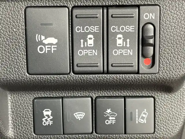 ホンダ フリード ハイブリット EX 福岡県 2018(平30)年 6.8万km プレミアムクリスタルレッドM 純正ナビ9型/（CD/DVD/AM/FM/Ipad）/フルセグ/バックカメラ/ビルトインETC/ホンダセンシング/D/Nシートヒーター/ハーフレザーシート/クルーズコントロール/コーナーセンサー/両側パワースライド/純正AW15インチ/純正フロアマット/スマートキー/プッシュスタート