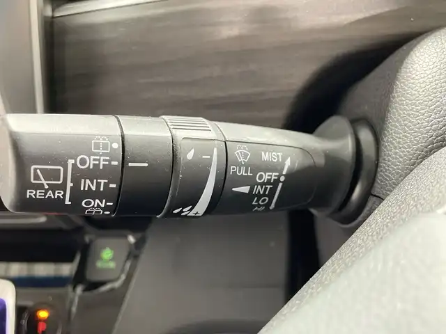 ホンダ フリード ハイブリット EX 福岡県 2018(平30)年 6.8万km プレミアムクリスタルレッドM 純正ナビ9型/（CD/DVD/AM/FM/Ipad）/フルセグ/バックカメラ/ビルトインETC/ホンダセンシング/D/Nシートヒーター/ハーフレザーシート/クルーズコントロール/コーナーセンサー/両側パワースライド/純正AW15インチ/純正フロアマット/スマートキー/プッシュスタート