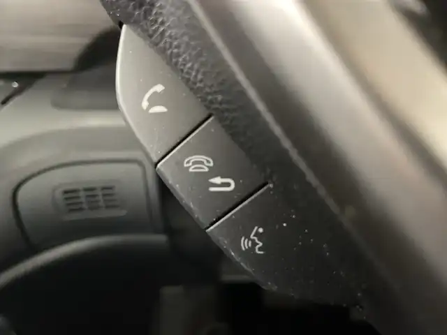 ホンダ フリード ハイブリット EX 福岡県 2018(平30)年 6.8万km プレミアムクリスタルレッドM 純正ナビ9型/（CD/DVD/AM/FM/Ipad）/フルセグ/バックカメラ/ビルトインETC/ホンダセンシング/D/Nシートヒーター/ハーフレザーシート/クルーズコントロール/コーナーセンサー/両側パワースライド/純正AW15インチ/純正フロアマット/スマートキー/プッシュスタート