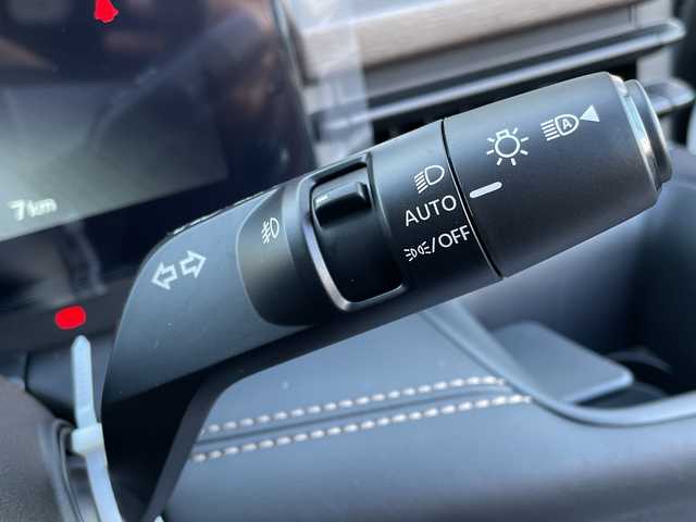 日産 セレナ e－パワー ハイウェイスター V 千葉県 2025(令7)年 0.1千km プリズムホワイト 純正12.3インチナビ/(AM/FM/フルセグ/BT/USB/HDMI)/全周囲カメラ/デジタルインナーミラー/前後ドライブレコーダー/ヘッドアップディスプレイ/ブラインドスポットモニター/衝突被害軽減システム/車線逸脱警報/クルーズコントロール/両側パワースライドドア/ハンズフリーオートスライドドア/横滑り防止装置/ETC2.0/アイドリングストップ/LEDヘッドライト/フォグランプ/オートライト/ウィンカーミラー/電動格納ミラー/純正16インチAW/プッシュスタート/スマートキー/フロアマット/スペアキー/取扱説明書/保証書