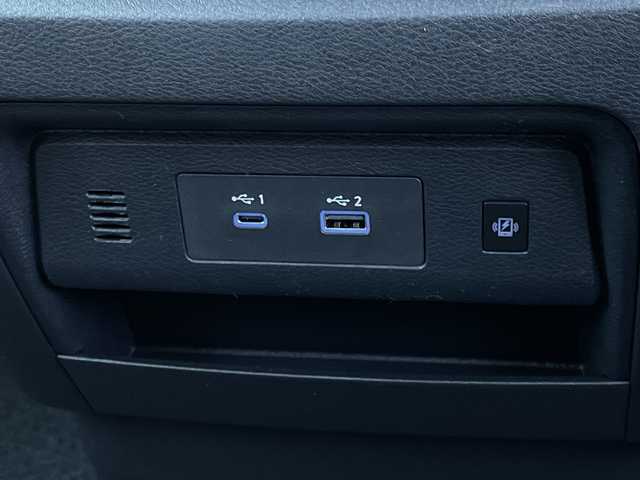 日産 セレナ e－パワー ハイウェイスター V 千葉県 2025(令7)年 0.1千km プリズムホワイト 純正12.3インチナビ/(AM/FM/フルセグ/BT/USB/HDMI)/全周囲カメラ/デジタルインナーミラー/前後ドライブレコーダー/ヘッドアップディスプレイ/ブラインドスポットモニター/衝突被害軽減システム/車線逸脱警報/クルーズコントロール/両側パワースライドドア/ハンズフリーオートスライドドア/横滑り防止装置/ETC2.0/アイドリングストップ/LEDヘッドライト/フォグランプ/オートライト/ウィンカーミラー/電動格納ミラー/純正16インチAW/プッシュスタート/スマートキー/フロアマット/スペアキー/取扱説明書/保証書