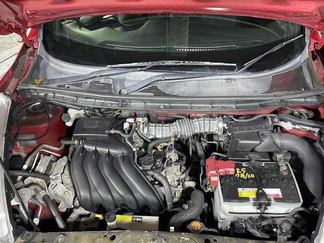 日産 ジューク 15RX パーソナライズパック 沖縄県 2013(平25)年 12.7万km パッションレッド 禁煙車　/社外ナビ　/フルセグ　/ＥＴＣ　/アイドリングストップ　/バックカメラ　/スマートキー　/プッシュスタート　/ドアバイザー　/横滑り防止