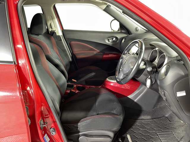 日産 ジューク 15RX パーソナライズパック 沖縄県 2013(平25)年 12.7万km パッションレッド 禁煙車　/社外ナビ　/フルセグ　/ＥＴＣ　/アイドリングストップ　/バックカメラ　/スマートキー　/プッシュスタート　/ドアバイザー　/横滑り防止