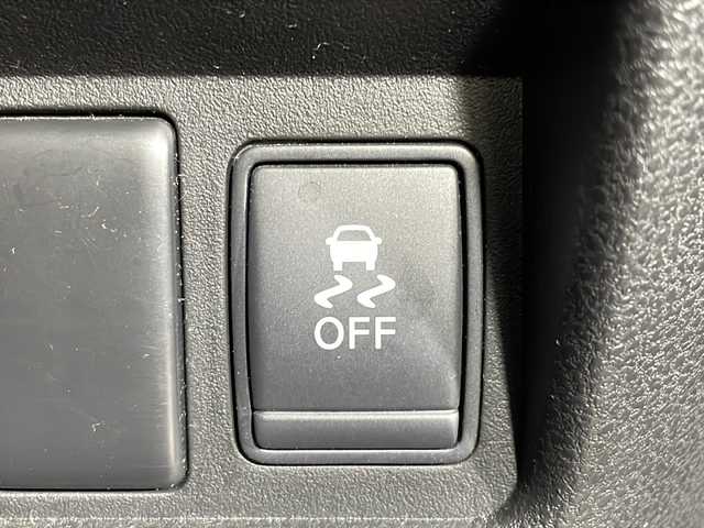 日産 ジューク 15RX パーソナライズパック 沖縄県 2013(平25)年 12.7万km パッションレッド 禁煙車　/社外ナビ　/フルセグ　/ＥＴＣ　/アイドリングストップ　/バックカメラ　/スマートキー　/プッシュスタート　/ドアバイザー　/横滑り防止