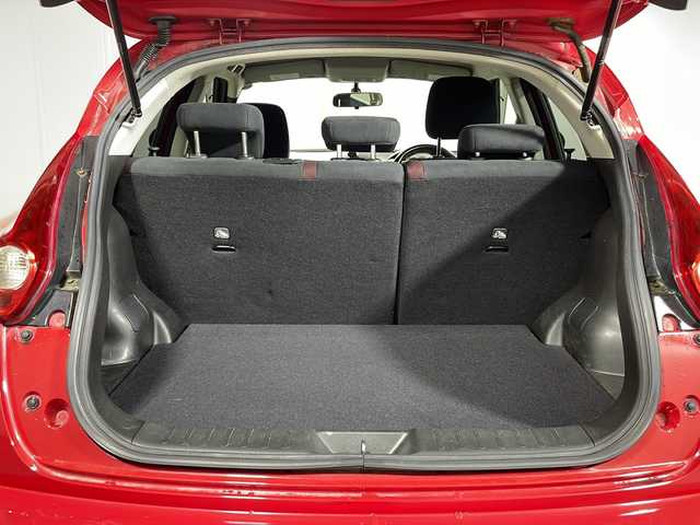 日産 ジューク 15RX パーソナライズパック 沖縄県 2013(平25)年 12.7万km パッションレッド 禁煙車　/社外ナビ　/フルセグ　/ＥＴＣ　/アイドリングストップ　/バックカメラ　/スマートキー　/プッシュスタート　/ドアバイザー　/横滑り防止