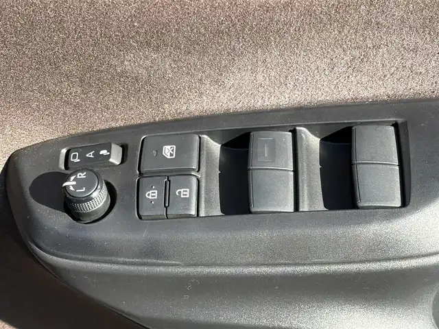 トヨタ ヤリスクロス ハイブリッド Z 大分県 2020(令2)年 6.4万km ホワイトパールクリスタルシャイン ・ナビ(BT/USB/Miracast)/・モデリスタエアロ/・パノラマビュー/・フルセグテレビ/・テレビキャンセラー/・プリクラッシュセーフティ/・レーンキープアシスト/・ブラインドスポットモニター/・レーダークルーズコントロール/・オートハイビーム/・ETC/・ドライブレコーダー/・オートホールド/・スマートキー/・プッシュスタートボタン/・純正アルミホイール