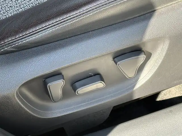 トヨタ ヤリスクロス ハイブリッド Z 大分県 2020(令2)年 6.4万km ホワイトパールクリスタルシャイン ・ナビ(BT/USB/Miracast)/・モデリスタエアロ/・パノラマビュー/・フルセグテレビ/・テレビキャンセラー/・プリクラッシュセーフティ/・レーンキープアシスト/・ブラインドスポットモニター/・レーダークルーズコントロール/・オートハイビーム/・ETC/・ドライブレコーダー/・オートホールド/・スマートキー/・プッシュスタートボタン/・純正アルミホイール