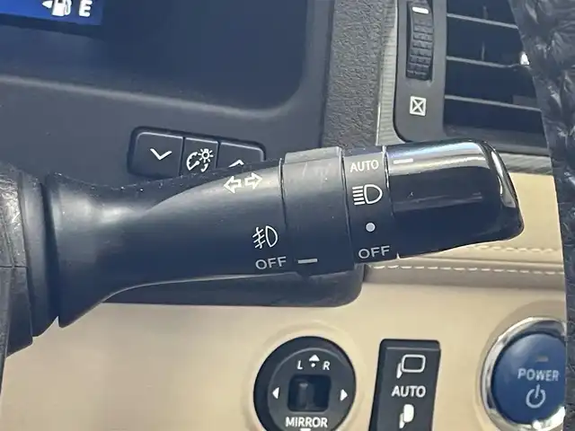 トヨタ クラウン ハイブリッド Lパッケージ 宮城県 2010(平22)年 12.7万km ホワイトパールクリスタルシャイン 純正メモリーナビ/（ＡＭ／ＦＭ／ＣＤ／ＤＶＤ）　/フルセグテレビ　/クルーズコントロール　/横滑り防止装置　/前席パワーシート　/スマートキー　/プッシュスタート　/ＥＴＣ