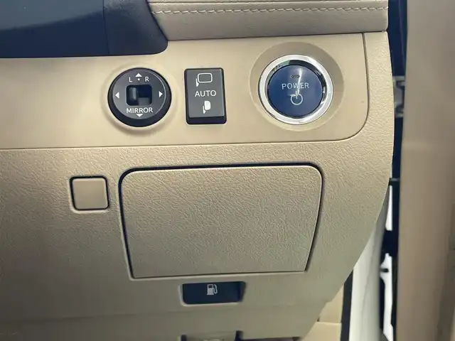 トヨタ クラウン ハイブリッド Lパッケージ 宮城県 2010(平22)年 12.7万km ホワイトパールクリスタルシャイン 純正メモリーナビ/（ＡＭ／ＦＭ／ＣＤ／ＤＶＤ）　/フルセグテレビ　/クルーズコントロール　/横滑り防止装置　/前席パワーシート　/スマートキー　/プッシュスタート　/ＥＴＣ