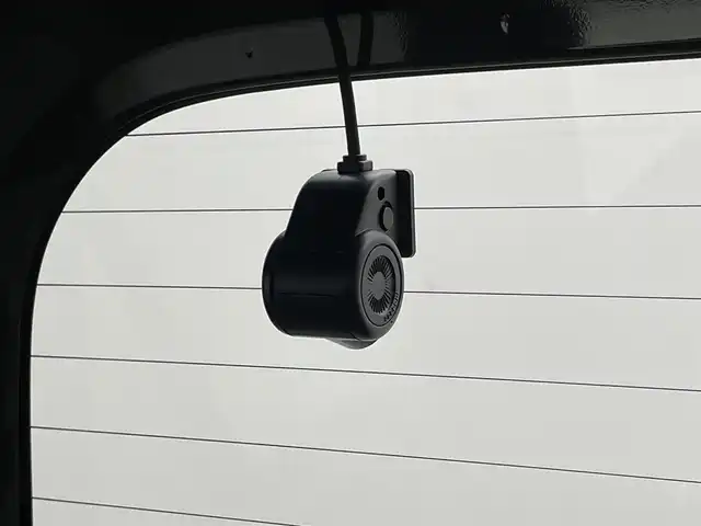 スズキ ジムニー XC 岡山県 2023(令5)年 0.9万km ジャングルグリーン ８インチナビ　/（CD/DVD/BT/USB)/型番:CN-FZ886/衝突軽減ブレーキ　/ビルトインＥＴＣ2.0/前席シートヒーター　/ＬＥＤヘッドライト　/バックカメラ　/クルーズコントロール　/純正ドライブレコーダー（前後）　/フルセグＴＶ　/ダウンヒルアシスト/プッシュスタート/アイドリングストップ/純正フロアマット/純正16インチアルミホイール/オートライト/フォグランプ/スマートキー×1