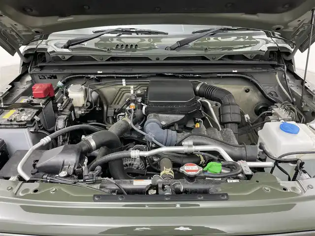 スズキ ジムニー XC 岡山県 2023(令5)年 0.9万km ジャングルグリーン ８インチナビ　/（CD/DVD/BT/USB)/型番:CN-FZ886/衝突軽減ブレーキ　/ビルトインＥＴＣ2.0/前席シートヒーター　/ＬＥＤヘッドライト　/バックカメラ　/クルーズコントロール　/純正ドライブレコーダー（前後）　/フルセグＴＶ　/ダウンヒルアシスト/プッシュスタート/アイドリングストップ/純正フロアマット/純正16インチアルミホイール/オートライト/フォグランプ/スマートキー×1