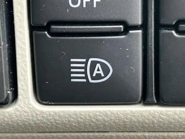 ダイハツ キャスト スタイル G VS SAⅢ 岡山県 2020(令2)年 3.5万km ブラックマイカメタリック 登録時走行距離34663km/ワンオーナー/社外ナビ/フルセグTV(AM/FM/CD/DVD/Bluetooth)/パノラマモニター/ドライブレコーダー/ETC/スマートアシスト/・衝突回避支援ブレーキ/アイドリングストップ/オートマチックハイビーム/横滑り防止装置/ヘッドライトレベライザー/D/N席シートヒーター/USB端子/プッシュスタート/スマートキー/純正フロアマット/15インチ純正AW