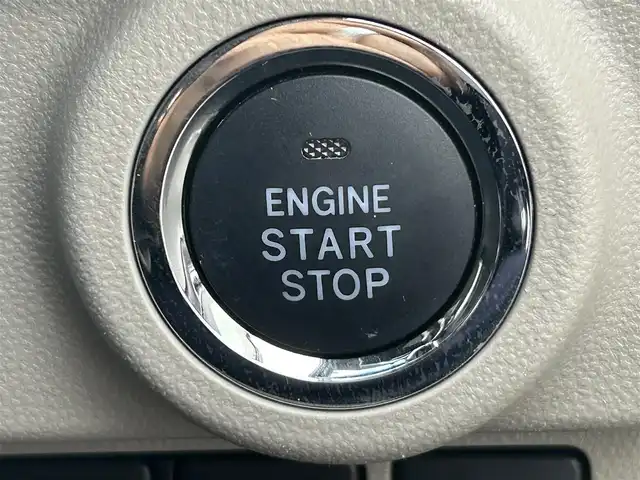 ダイハツ キャスト スタイル G VS SAⅢ 岡山県 2020(令2)年 3.5万km ブラックマイカメタリック 登録時走行距離34663km/ワンオーナー/社外ナビ/フルセグTV(AM/FM/CD/DVD/Bluetooth)/パノラマモニター/ドライブレコーダー/ETC/スマートアシスト/・衝突回避支援ブレーキ/アイドリングストップ/オートマチックハイビーム/横滑り防止装置/ヘッドライトレベライザー/D/N席シートヒーター/USB端子/プッシュスタート/スマートキー/純正フロアマット/15インチ純正AW