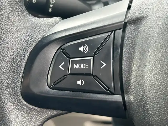 ダイハツ キャスト スタイル G VS SAⅢ 岡山県 2020(令2)年 3.5万km ブラックマイカメタリック 登録時走行距離34663km/ワンオーナー/社外ナビ/フルセグTV(AM/FM/CD/DVD/Bluetooth)/パノラマモニター/ドライブレコーダー/ETC/スマートアシスト/・衝突回避支援ブレーキ/アイドリングストップ/オートマチックハイビーム/横滑り防止装置/ヘッドライトレベライザー/D/N席シートヒーター/USB端子/プッシュスタート/スマートキー/純正フロアマット/15インチ純正AW