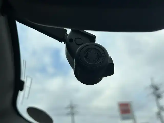 ダイハツ キャスト スタイル G VS SAⅢ 岡山県 2020(令2)年 3.5万km ブラックマイカメタリック 登録時走行距離34663km/ワンオーナー/社外ナビ/フルセグTV(AM/FM/CD/DVD/Bluetooth)/パノラマモニター/ドライブレコーダー/ETC/スマートアシスト/・衝突回避支援ブレーキ/アイドリングストップ/オートマチックハイビーム/横滑り防止装置/ヘッドライトレベライザー/D/N席シートヒーター/USB端子/プッシュスタート/スマートキー/純正フロアマット/15インチ純正AW