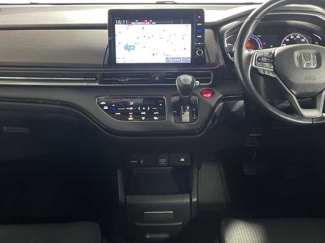 ホンダ オデッセイ ハイブリッド e:HEVアブソルート EX 神奈川県 2021(令3)年 4万km プレミアムスパークルブラックパール ホンダセンシング/純正10型ナビ【VXU-217DYi】/・BT/フルセグTV/CD/DVD/SD/USB/HDMI/全方位カメラ/両側電動スライドドア/パワーバックドア/ハーフレザーシート/パワーシート(D/N)/シートヒーター(D/N)/ビルトインETC2.0/前後ドライブレコーダー/ECON/コーナーセンサー/電動サイドブレーキ/オートホールド/革巻きステアリング/ステアリングスイッチ/Autoライト/スマートキー/プッシュスタートボタン/BSM/LEDヘッドライト/フォグランプ/電動格納ミラー/ウィンカーミラー/純正フロアマット/純正18インチアルミホイール/純正ドアバイザー