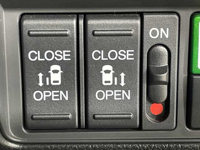 ホンダ オデッセイ ハイブリッド e:HEVアブソルート EX 神奈川県 2021(令3)年 4万km プレミアムスパークルブラックパール ホンダセンシング/純正10型ナビ【VXU-217DYi】/・BT/フルセグTV/CD/DVD/SD/USB/HDMI/全方位カメラ/両側電動スライドドア/パワーバックドア/ハーフレザーシート/パワーシート(D/N)/シートヒーター(D/N)/ビルトインETC2.0/前後ドライブレコーダー/ECON/コーナーセンサー/電動サイドブレーキ/オートホールド/革巻きステアリング/ステアリングスイッチ/Autoライト/スマートキー/プッシュスタートボタン/BSM/LEDヘッドライト/フォグランプ/電動格納ミラー/ウィンカーミラー/純正フロアマット/純正18インチアルミホイール/純正ドアバイザー