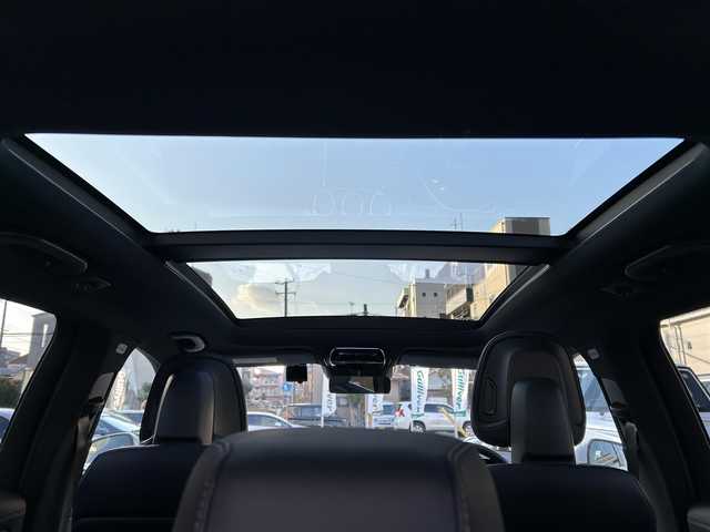 メルセデス・ベンツ Ｍ・ベンツ ＧＬＣ２２０ d 4マチック ドライバーズPKG 兵庫県 2025(令7)年 0.1万km パール ・ワンオーナー/・カラー「オパリスホワイトメタリック」コード885/・OP AMGラインパッケージ//20インチAMGアルミホイール//シートヒーター後席左右//スポーティエンジンサウンド//スポーツシート//AMGラインインテリア//AMGラインエクステリア/・OP ドライバーズパッケージ//リアアクスルステアリング//AIRMATICサスペンション/・OP パノラミックスライディングルーフ//MBUX ARナビゲーション//地デジ/BT/USB/Apple Car Play//ワイヤレスチャージング//フットトランクオープナー//ドライブレコーダー360度//ETC//アンビエントライト//DIGITAL LIGHT//アクティブディスタンスアシスト・ディストロニック//アクティブステアリングアシスト//アクティブレーンキーピングアシスト//アクティブレーンチェンジングアシスト//アクティブブレーキアシスト//ブラインドスポットアシスト//PRE-SAFE//パーキングアシスト//パークトロニック//トラフィックサインアシスト//アダプティブハイビームアシスト・プラス