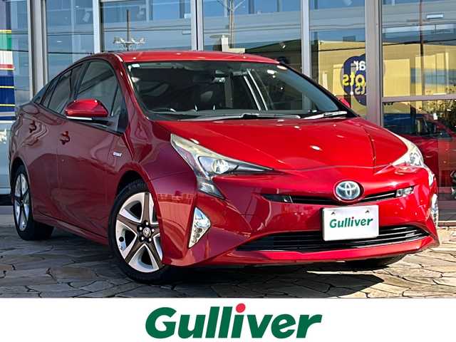 トヨタ プリウス A ツーリングセレクション 静岡県 2016(平28)年 13.9万km エモーショナルレッド 純正SDナビ/・AM/FM/・CD/DVD/・Bluetooth/・USB/・HDMI/・フルセグTV/主要装備/・プッシュスタート＆ストップ/・パーキングアシスト/・アイドリングストップ/・レーダークルーズコントロール/・社外ドラレコ前後/・純正フロアマット/・バックカメラ/・社外ETC/・ABS/・横滑り防止機能/・後方コーナーセンサー/・レーンキープアシスト/・ヘッドアップディスプレイ/・ブラインドスポットモニター/・ヒーテッドドアミラー/・取扱説明書/・新車時保証書