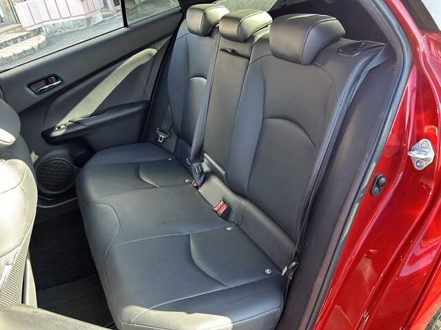 トヨタ プリウス A ツーリングセレクション 静岡県 2016(平28)年 13.9万km エモーショナルレッド 純正SDナビ/・AM/FM/・CD/DVD/・Bluetooth/・USB/・HDMI/・フルセグTV/主要装備/・プッシュスタート＆ストップ/・パーキングアシスト/・アイドリングストップ/・レーダークルーズコントロール/・社外ドラレコ前後/・純正フロアマット/・バックカメラ/・社外ETC/・ABS/・横滑り防止機能/・後方コーナーセンサー/・レーンキープアシスト/・ヘッドアップディスプレイ/・ブラインドスポットモニター/・ヒーテッドドアミラー/・取扱説明書/・新車時保証書