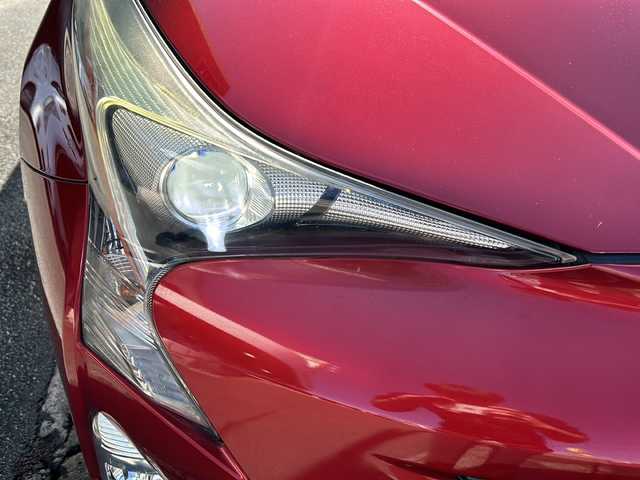 トヨタ プリウス A ツーリングセレクション 静岡県 2016(平28)年 13.9万km エモーショナルレッド 純正SDナビ/・AM/FM/・CD/DVD/・Bluetooth/・USB/・HDMI/・フルセグTV/主要装備/・プッシュスタート＆ストップ/・パーキングアシスト/・アイドリングストップ/・レーダークルーズコントロール/・社外ドラレコ前後/・純正フロアマット/・バックカメラ/・社外ETC/・ABS/・横滑り防止機能/・後方コーナーセンサー/・レーンキープアシスト/・ヘッドアップディスプレイ/・ブラインドスポットモニター/・ヒーテッドドアミラー/・取扱説明書/・新車時保証書