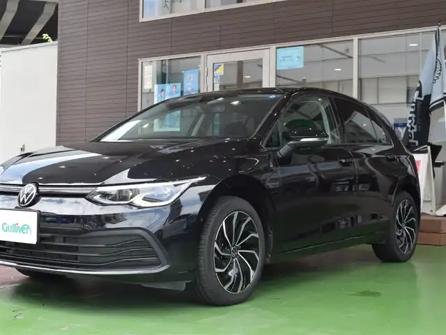 フォルクスワーゲン ゴルフ TDI アクティブアドバンス 神奈川県 2021(令3)年 1.5万km 黒 保証書/取扱説明書/Discover PRO/・10インチタッチスクリーン/・App Connect/・We Connect Plue/・SDDナビ/・地デジTV/・ジェスチャーコントロール/・7スピーカー/・ETC2.0/Bluetooth/バックカメラ/ドライビングプロファイル機能/オールインセーフティ/・アダプティブクルーズコントロール/・緊急時停車支援システム/・レーンキープアシストシステム/・レーンチェンジアシストシステム/・ドライバー疲労検知システム/・リアトラフィックアラート/・エグジットウォーニング/・プリクラッシュブレーキシステム/・スタティックコーナーリングライト/・ダイナミックコーナーリングライト/・ダイナミックライトアシスト/・駐車支援システム/・パークディスタンスコントロール（フロント/リア）/・オプティカルパーキングシステム/マトリックスLEDヘッドライト/デジタルコックピットプロ/ヘッドアップディスプレイ/前席シートヒーター