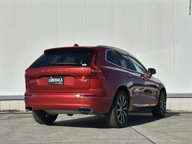 ボルボ ＸＣ６０ T5 AWD インスクリプション 東京都 2020(令2)年 2.5万km フュージョンレッドM  City Safetyy（衝突回避・被害軽減ブレーキシステム）/・インターセクション・サポート/・対向車対応機能/・ステアリング・サポート/・オンカミング・レーン・ミティゲーション/・ACC/・ パイロット・アシスト/・LCMA（レーン・チェンジ・マージ・エイド）/・LKA（レーン・キーピング・エイド）/・DAC（ドライバー・アラート・コントロール）/・ フル・アクティブ・ハイビーム（LEDヘッドライト）/・ 360°ビューカメラ/本革シート/・シートヒーター/ヘッドアップディスプレイ