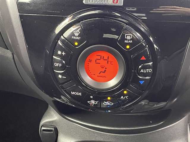 日産 ノート e－パワー ニスモ 埼玉県 2017(平29)年 10万km パール 純正ナビ/(フルセグ/CD/DVD/Bluetooth/AM/FM)/全方位カメラ/前方ドライブレコーダー/純正フロアマット/純正フルエアロ/１６インチ純正アルミホイール/ＬＥＤヘッドライト/スマートキー/プッシュスタート