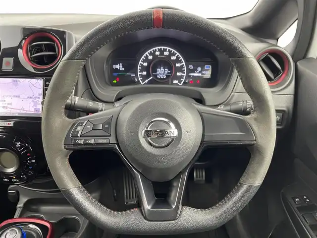日産 ノート e－パワー ニスモ 埼玉県 2017(平29)年 10万km パール 純正ナビ/(フルセグ/CD/DVD/Bluetooth/AM/FM)/全方位カメラ/前方ドライブレコーダー/純正フロアマット/純正フルエアロ/１６インチ純正アルミホイール/ＬＥＤヘッドライト/スマートキー/プッシュスタート