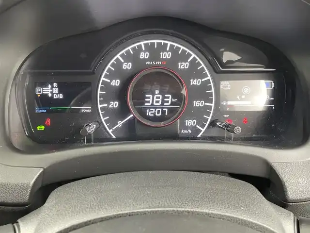 日産 ノート e－パワー ニスモ 埼玉県 2017(平29)年 10万km パール 純正ナビ/(フルセグ/CD/DVD/Bluetooth/AM/FM)/全方位カメラ/前方ドライブレコーダー/純正フロアマット/純正フルエアロ/１６インチ純正アルミホイール/ＬＥＤヘッドライト/スマートキー/プッシュスタート