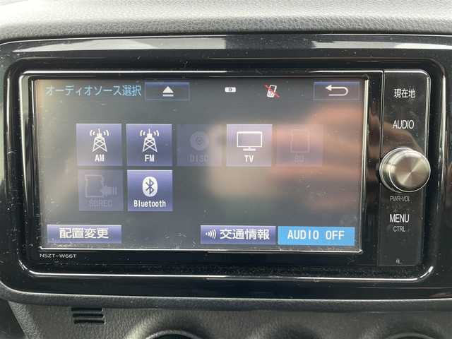 トヨタ ヴィッツ 1.3F LEDエディション 福岡県 2016(平28)年 5万km ホワイトパールクリスタルシャイン トヨタセーフティセンス/盗難防止/レーンキープアシスト/エアバッグ/バックカメラ/SDナビ/BT/フルセグTV/SDミュージックサーバー/CDチェンジャー/純正フロアマット/プッシュスタート/スマートキー/ETC2.0/オートライト/LED/先行車発進