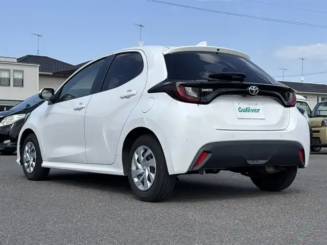 トヨタ ヤリス X 大分県 2020(令2)年 6.9万km スーパーホワイトⅡ ・純正ディスプレイオーディオ(ナビアプリ.Miracast. BT.USB)/・バックカメラ/・プリクラッシュセーフティ/・コーナーセンサー/・ETC/・オートハイビーム/・ステアリングリモコン/・フロアマット