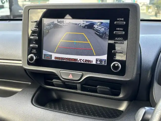 トヨタ ヤリス X 大分県 2020(令2)年 6.9万km スーパーホワイトⅡ ・純正ディスプレイオーディオ(ナビアプリ.Miracast. BT.USB)/・バックカメラ/・プリクラッシュセーフティ/・コーナーセンサー/・ETC/・オートハイビーム/・ステアリングリモコン/・フロアマット