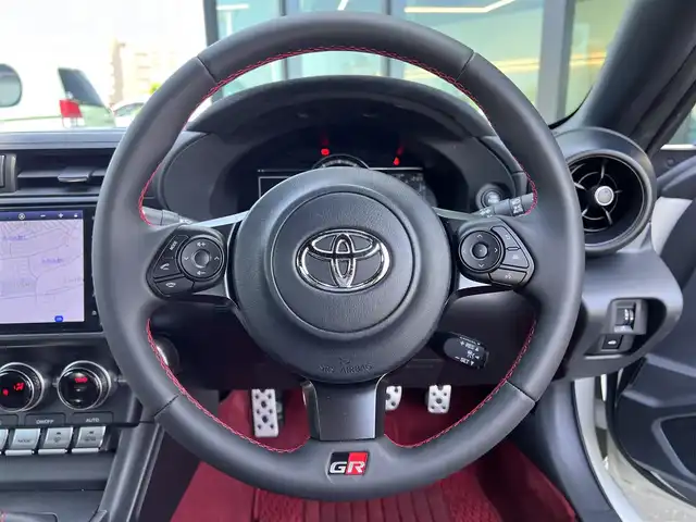トヨタ ＧＲ８６ RZ 東京都 2024(令6)年 0.5万km クリスタルホワイトパール 純正9インチナビ(NMZN-Y73D)/【AM/FM/BT/TV/HDMI/DISC/MSV/ipod/USB】/バックカメラ/ETC/ドライブレコーダー/レーダークルーズコントロール/LEDヘッドライト/フォグランプ/ステアリングスイッチ/シートヒーター/バックソナー/純正18インチAW/純正フロアマット/スマートキー/プッシュスタート/スマートキー
