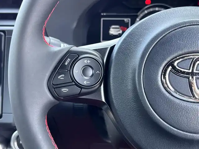 トヨタ ＧＲ８６ RZ 東京都 2024(令6)年 0.5万km クリスタルホワイトパール 純正9インチナビ(NMZN-Y73D)/【AM/FM/BT/TV/HDMI/DISC/MSV/ipod/USB】/バックカメラ/ETC/ドライブレコーダー/レーダークルーズコントロール/LEDヘッドライト/フォグランプ/ステアリングスイッチ/シートヒーター/バックソナー/純正18インチAW/純正フロアマット/スマートキー/プッシュスタート/スマートキー