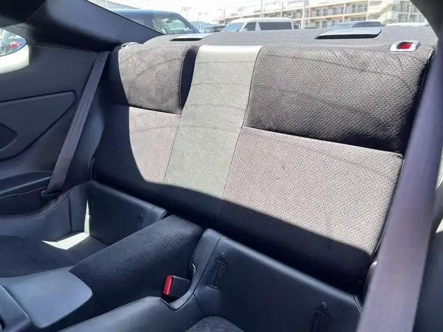 トヨタ ＧＲ８６ RZ 東京都 2024(令6)年 0.5万km クリスタルホワイトパール 純正9インチナビ(NMZN-Y73D)/【AM/FM/BT/TV/HDMI/DISC/MSV/ipod/USB】/バックカメラ/ETC/ドライブレコーダー/レーダークルーズコントロール/LEDヘッドライト/フォグランプ/ステアリングスイッチ/シートヒーター/バックソナー/純正18インチAW/純正フロアマット/スマートキー/プッシュスタート/スマートキー