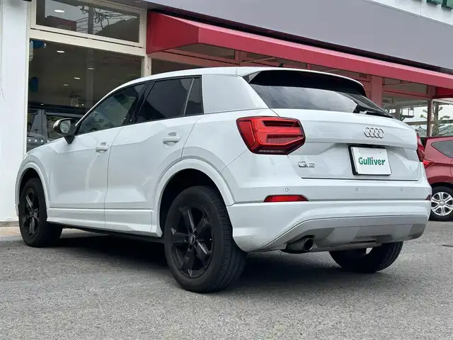 アウディ Ｑ２ 30TFSIスポーツ 長崎県 2018(平30)年 6.8万km グレイシアホワイトメタリック 純正ナビ(BT/CD/DVD/ワンセグ)/バックカメラ/コーナーセンサー前後/アダプティブクルーズコントロール/シートヒーターD+N/ETC2.0/ドラレコ/USB/オートライト/パワーバックドア/スペアキー/保証書/取扱説明書
