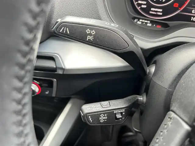 アウディ Ｑ２ 30TFSIスポーツ 長崎県 2018(平30)年 6.8万km グレイシアホワイトメタリック 純正ナビ(BT/CD/DVD/ワンセグ)/バックカメラ/コーナーセンサー前後/アダプティブクルーズコントロール/シートヒーターD+N/ETC2.0/ドラレコ/USB/オートライト/パワーバックドア/スペアキー/保証書/取扱説明書