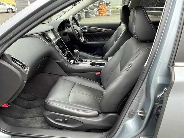 日産 スカイライン ハイブリッド 350GT FOUR Type P 道央・札幌 2014(平26)年 9.9万km ハガネブルーM ４WD/ワンオーナー/純正メーカーナビ/CD/DVD/BT/フルセグ/エマージェンシーブレーキ/横滑り防止装置/レーダークルーズコントロール/クリアランスソナー/アラウンドビューモニター/ビルトインETC/EVMODE/DRIVEMODE切替/前席パワーシート/前席シートヒーター/D席メモリーシート/レザーシート/革巻きステアリング/ステアリングリモコン/MTモード付AT/プッシュスタート/スマートキー/LEDヘッドライト/オートライト/フォグランプ/電動格納ミラー/ウィンカーミラー/純正フロアマット