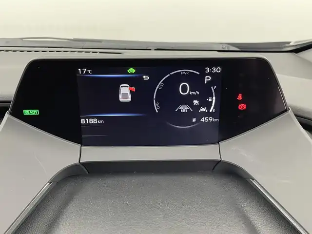 トヨタ プリウス G 埼玉県 2024(令6)年 0.9万km アティチュードブラックマイカ ・トヨタセーフティセンス/・純正ディスプレイオーディオ/・コネクティッドナビ対応/（フルセグTV/Bluetooth/USB/ミラキャスト/AM/FM）/・全方位カメラ/・クリアランソナー/・レーダークルーズコントロール/・レーントレーシングアシスト/・ブラインドスポットモニター/・ビルトインETC2.0/・前後ドラレコTZ-DR210/・オートLEDヘッドライト/・オートハイビーム/・純正１９インチアルミホイール/・スマートキー/・プッシュスタート