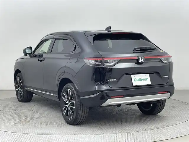 ホンダ ヴェゼル ハイブリッド e:HEV Z 道央・札幌 2022(令4)年 1.1万km クリスタルブラックパール ・ワンオーナー/・４WD/・寒冷地仕様/・純正メモリナビ/・ホンダコネクトディスプレイ/・BT/USB/フルセグTV/・マルチビューカメラ/・ドライブレコーダー前後/・クリアランスソナー/・ブラインドスポットモニター/・レーンキープアシスト/・ブレーキホールド/・置くだけ充電/・横滑り防止装置/・ステアリングスイッチ/・ステアリングヒーター/・パドルシフト/・LEDヘッドライト/・オートライト/・プッシュスタート/・スマートキー/・スペアキー/・純正フロアマット/・純正18インチAW/・ドアバイザー/・取扱説明書