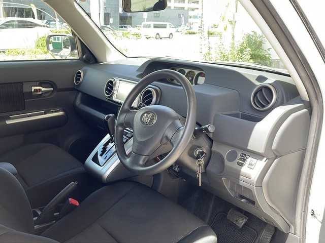 トヨタ カローラ ルミオン 1．5G 静岡県 2011(平23)年 3.9万km ホワイトパールクリスタルシャイン 【純正ナビ】/・ラジオ/・ワンセグTV/・AUX/・CD/【主要装備】/・バックカメラ/・ＥＴＣ/・純正フロアマット　/・オートエアコン　/・全席パワーウィンドウ/(全席オート)/・リモコンキー　/・パワーステアリング　/・ハロゲンヘッドライト　/・カーテンエアバック　/・純正ホイールキャップ　/・スペアキー