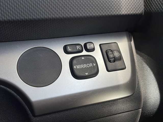 トヨタ カローラ ルミオン 1．5G 静岡県 2011(平23)年 3.9万km ホワイトパールクリスタルシャイン 【純正ナビ】/・ラジオ/・ワンセグTV/・AUX/・CD/【主要装備】/・バックカメラ/・ＥＴＣ/・純正フロアマット　/・オートエアコン　/・全席パワーウィンドウ/(全席オート)/・リモコンキー　/・パワーステアリング　/・ハロゲンヘッドライト　/・カーテンエアバック　/・純正ホイールキャップ　/・スペアキー