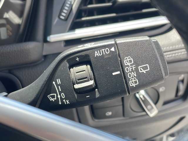 ＢＭＷ ２１８ｉ アクティブツアラー ラグジュアリー 千葉県 2016(平28)年 5.1万km アルピンホワイトⅢ ナビ バックカメラ 黒革シート シートヒーター 衝突警告 ドラレコ ヘッドアップディスプレイ　電動リアドア SPORTボタン ターボ 16インチAW ランフラットタイヤ オートライト スマートキー