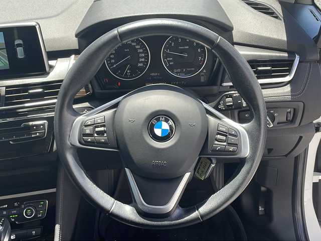 ＢＭＷ ２１８ｉ アクティブツアラー ラグジュアリー 千葉県 2016(平28)年 5.1万km アルピンホワイトⅢ ナビ バックカメラ 黒革シート シートヒーター 衝突警告 ドラレコ ヘッドアップディスプレイ　電動リアドア SPORTボタン ターボ 16インチAW ランフラットタイヤ オートライト スマートキー