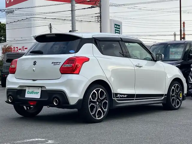 スズキ スイフト スポーツ 静岡県 2019(令1)年 5.7万km ピュアホワイトP 純正8インチナビ(CD/DVD/フルセグ/BT)/バックカメラ/クルーズコントロール/ドライブレコーダー/ETC/オートライト/LEDヘッドライト/フォグライト/純正フロアマット/ISOFIX対応/純正17インチアルミホイール/スマートキー/スペアキー1本/ドアバイザー/ステアリングスイッチ/横滑り防止装置/プッシュスタート/パワーステアリング/パワーウィンドウ/盗難防止装置