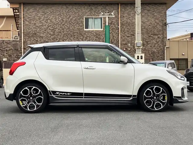スズキ スイフト スポーツ 静岡県 2019(令1)年 5.7万km ピュアホワイトP 純正8インチナビ(CD/DVD/フルセグ/BT)/バックカメラ/クルーズコントロール/ドライブレコーダー/ETC/オートライト/LEDヘッドライト/フォグライト/純正フロアマット/ISOFIX対応/純正17インチアルミホイール/スマートキー/スペアキー1本/ドアバイザー/ステアリングスイッチ/横滑り防止装置/プッシュスタート/パワーステアリング/パワーウィンドウ/盗難防止装置