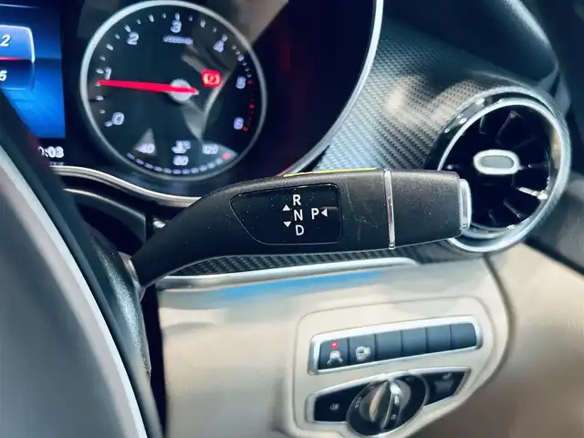 メルセデス・ベンツ Ｖ２２０ d AVG AMGライン 大阪府 2021(令3)年 3.5万km オブシディアンブラックM レーダーセーフティP/レザーシート/メモリ付きパワーシート/シートヒーター/純正ナビ/TV/360度カメラ/ACC/ブラインドスポット/後席モニター/純正19インチAW/LEDヘッドライト/電動リアゲート